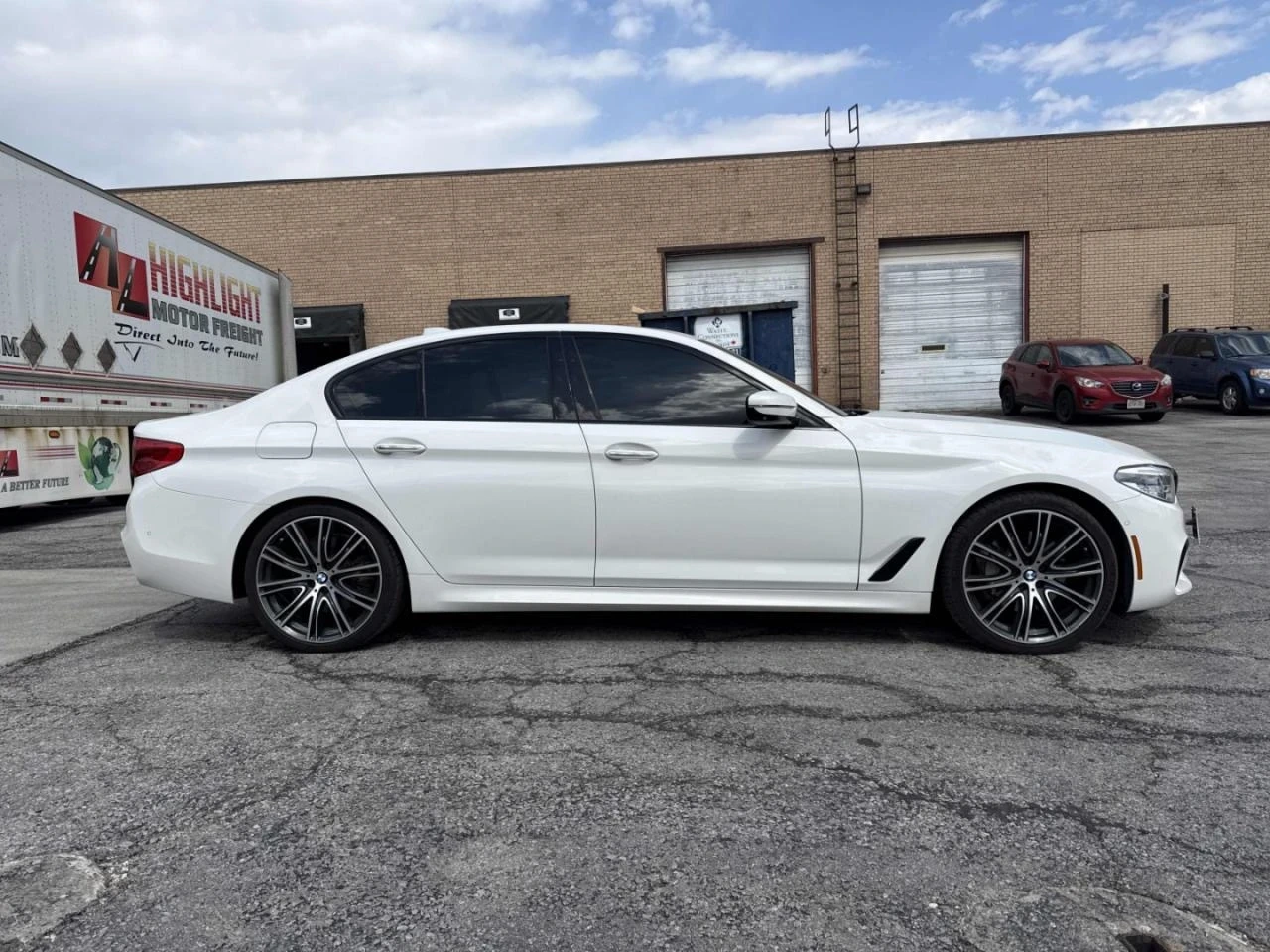 BMW 540 M-pkg | Harman Kardon | HUD | Масаж | Nappa | Dist, снимка 5 - Автомобили и джипове - 54488572