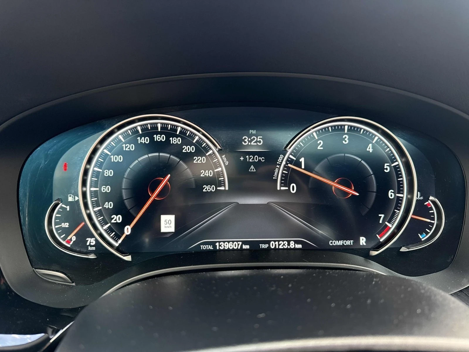 BMW 540 M-pkg | Harman Kardon | HUD | Масаж | Nappa | Dist, снимка 10 - Автомобили и джипове - 54488572