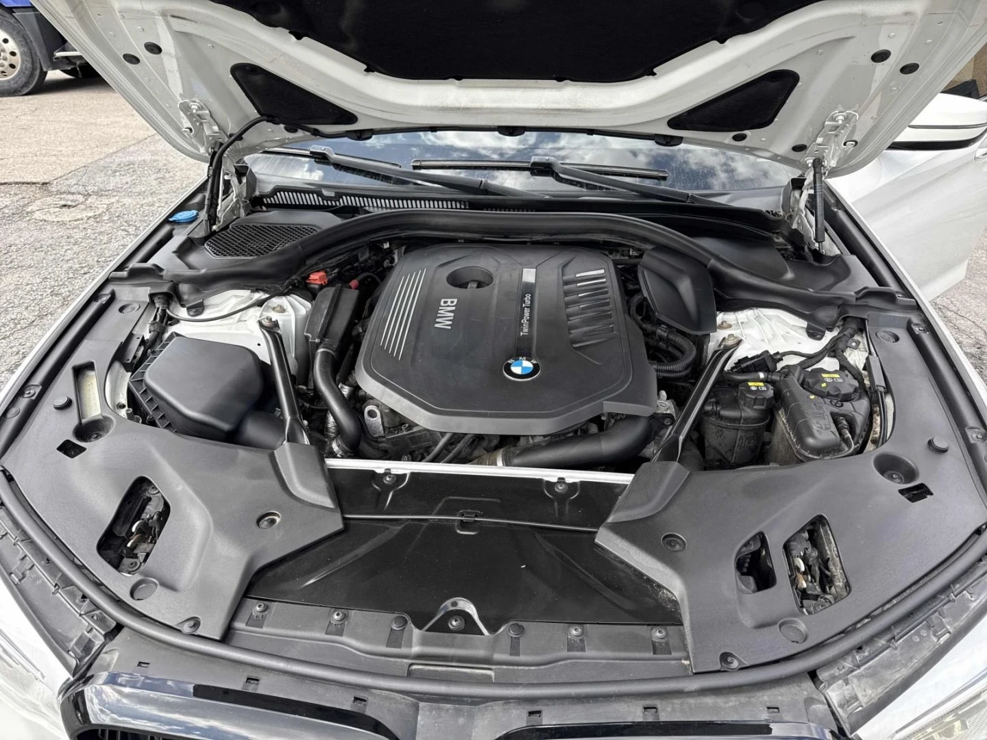 BMW 540 M-pkg | Harman Kardon | HUD | Масаж | Nappa | Dist, снимка 15 - Автомобили и джипове - 54488572