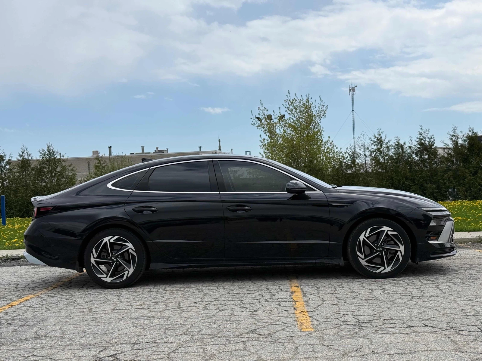 Hyundai Sonata CARFAX * АВТО КРЕДИТ * ПРОГНОЗНА ЦЕНА ДО БГ * , снимка 4 - Автомобили и джипове - 54623676