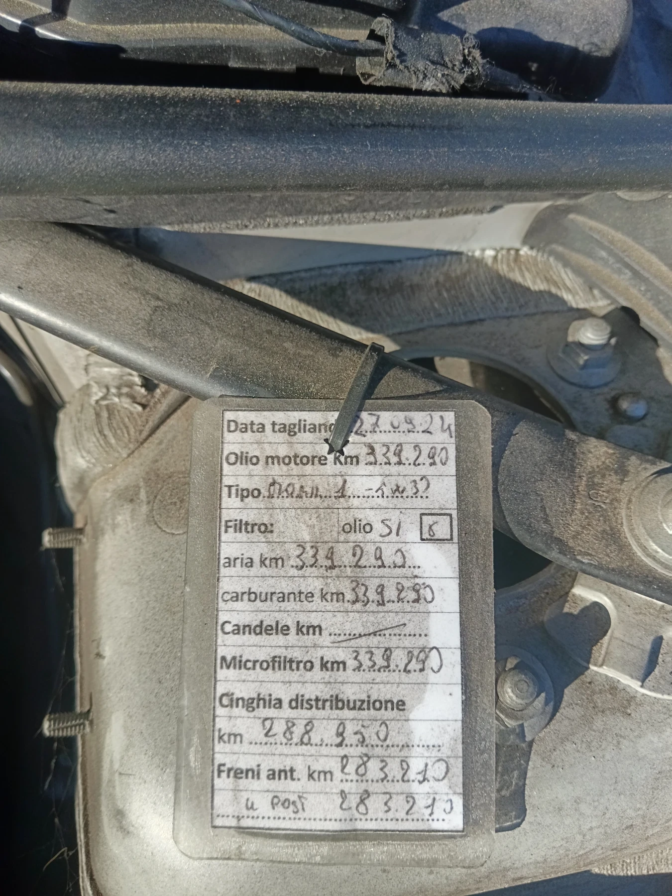 BMW 320 320d, снимка 16 - Автомобили и джипове - 54889153