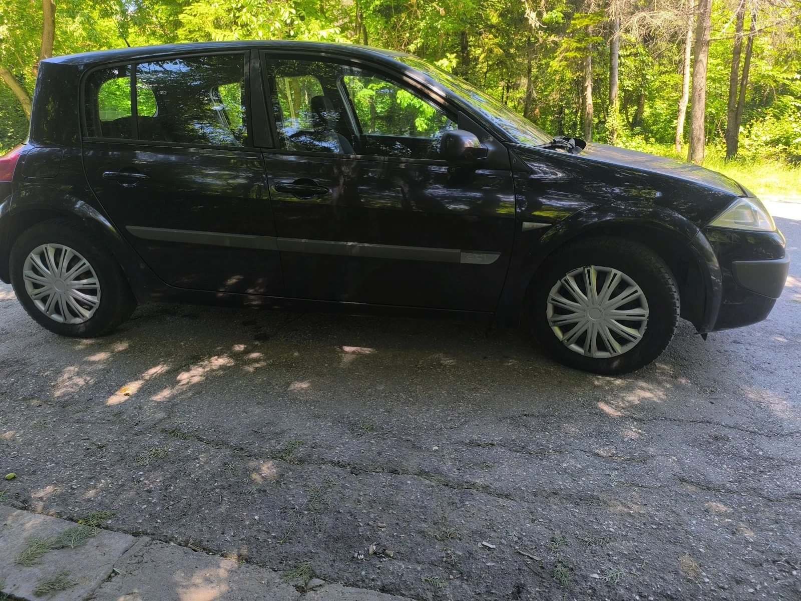 Renault Megane 1.5DCI, снимка 4 - Автомобили и джипове - 54904914