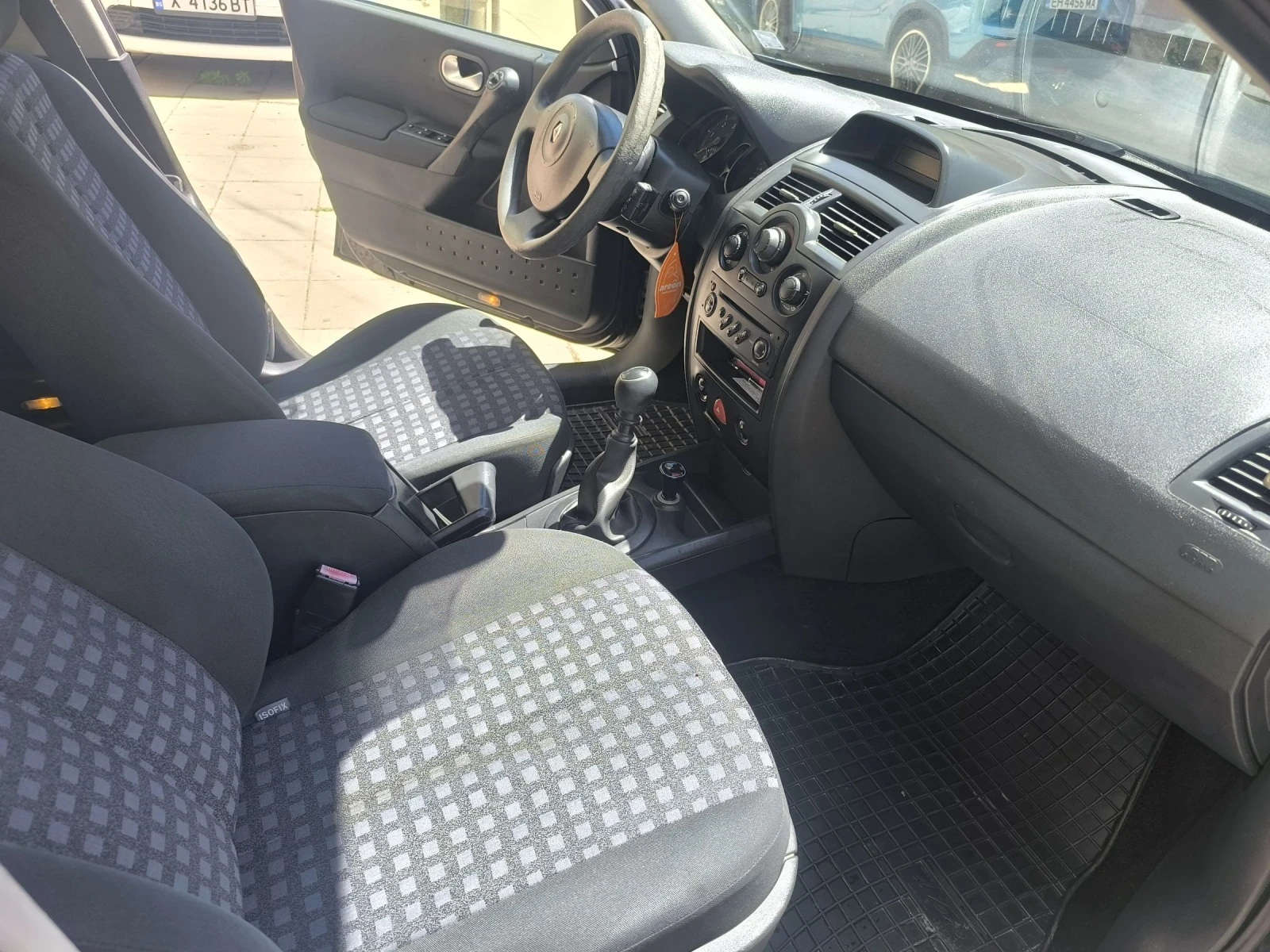 Renault Megane 1.5DCI, снимка 7 - Автомобили и джипове - 54904914