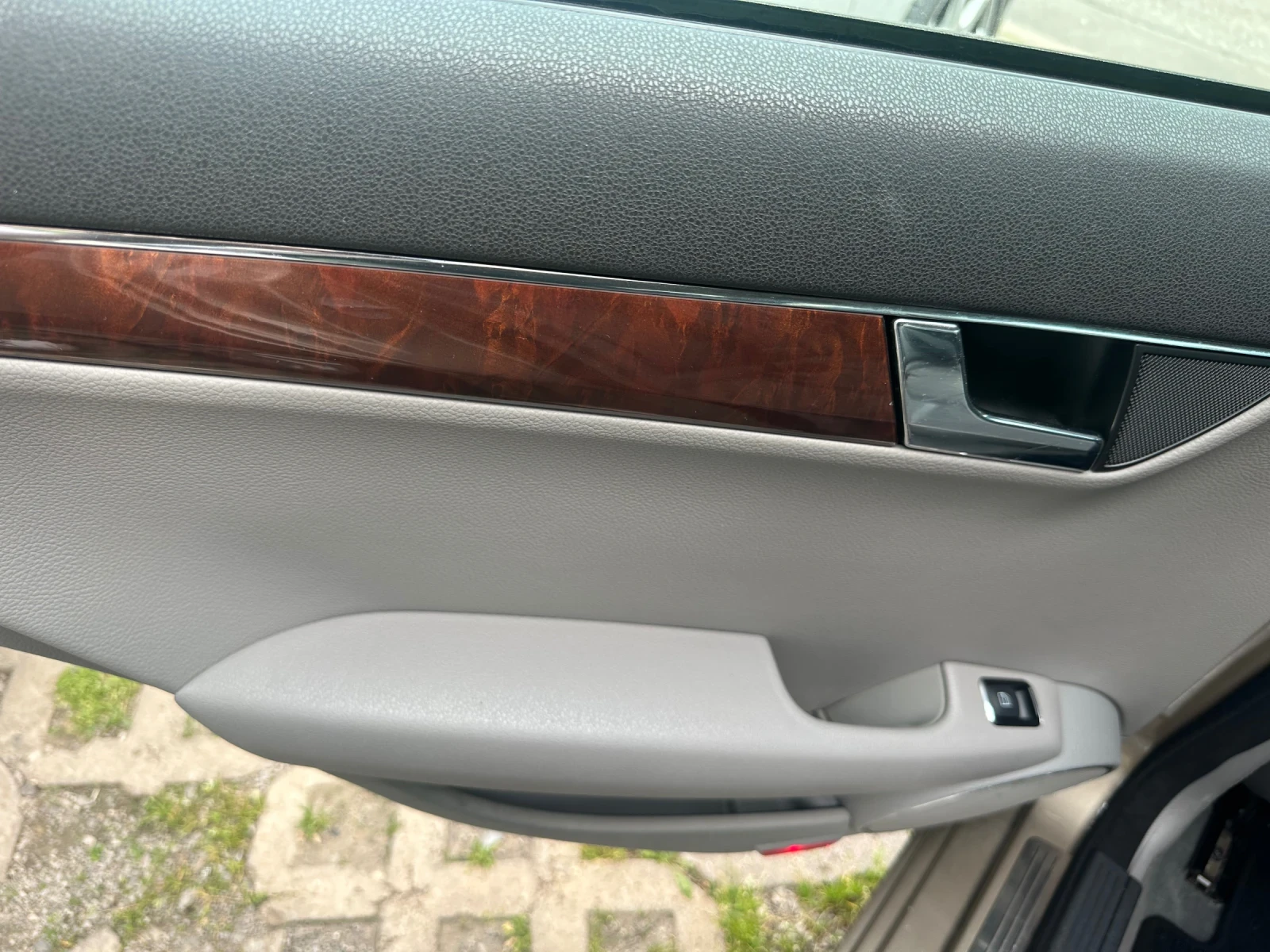 Mercedes-Benz 220, снимка 13 - Автомобили и джипове - 55069113