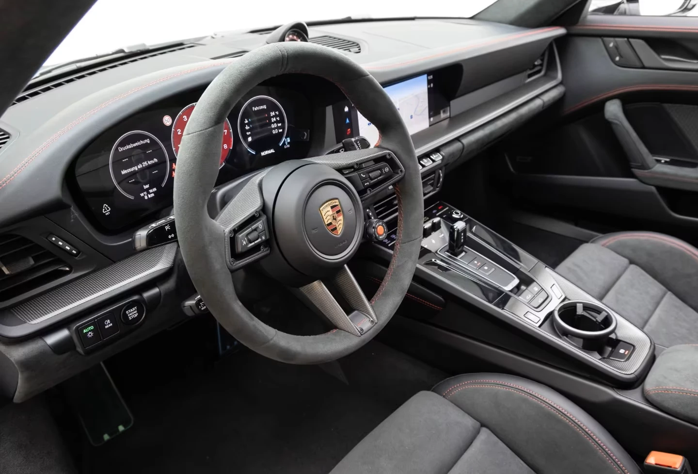 Porsche 911 4* GTS* PDC* 360CAM* MEMORY* KEYLESS* DISTR* , снимка 11 - Автомобили и джипове - 55100209