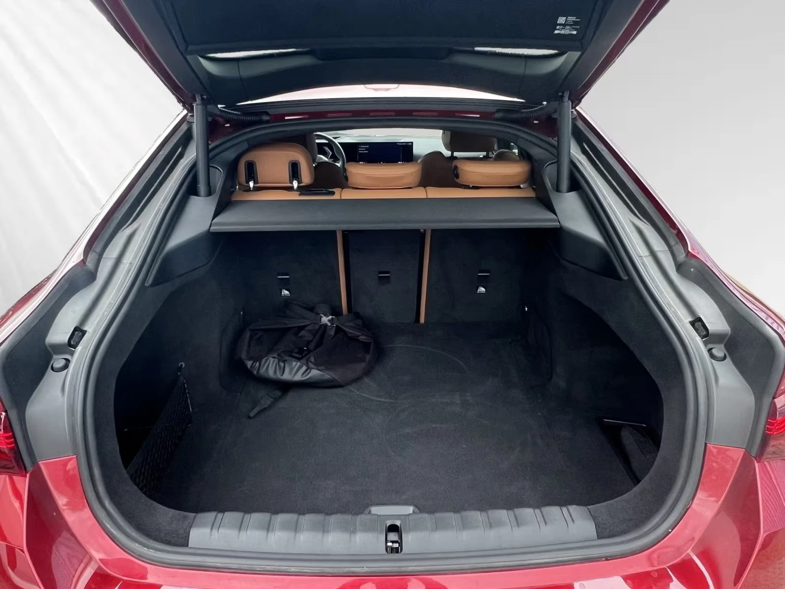 BMW i4 M60/601HP/xDRIVE/SPORT/PRO/360/BLACK/ACC/538z, снимка 7 - Автомобили и джипове - 55146668