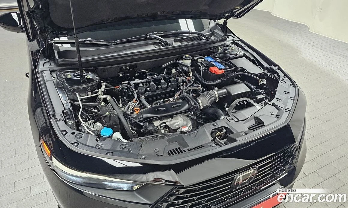Honda Accord 1.5 Turbo, снимка 6 - Автомобили и джипове - 55668977
