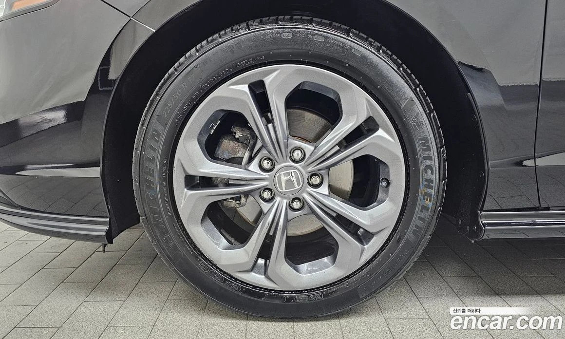 Honda Accord 1.5 Turbo, снимка 5 - Автомобили и джипове - 55668977