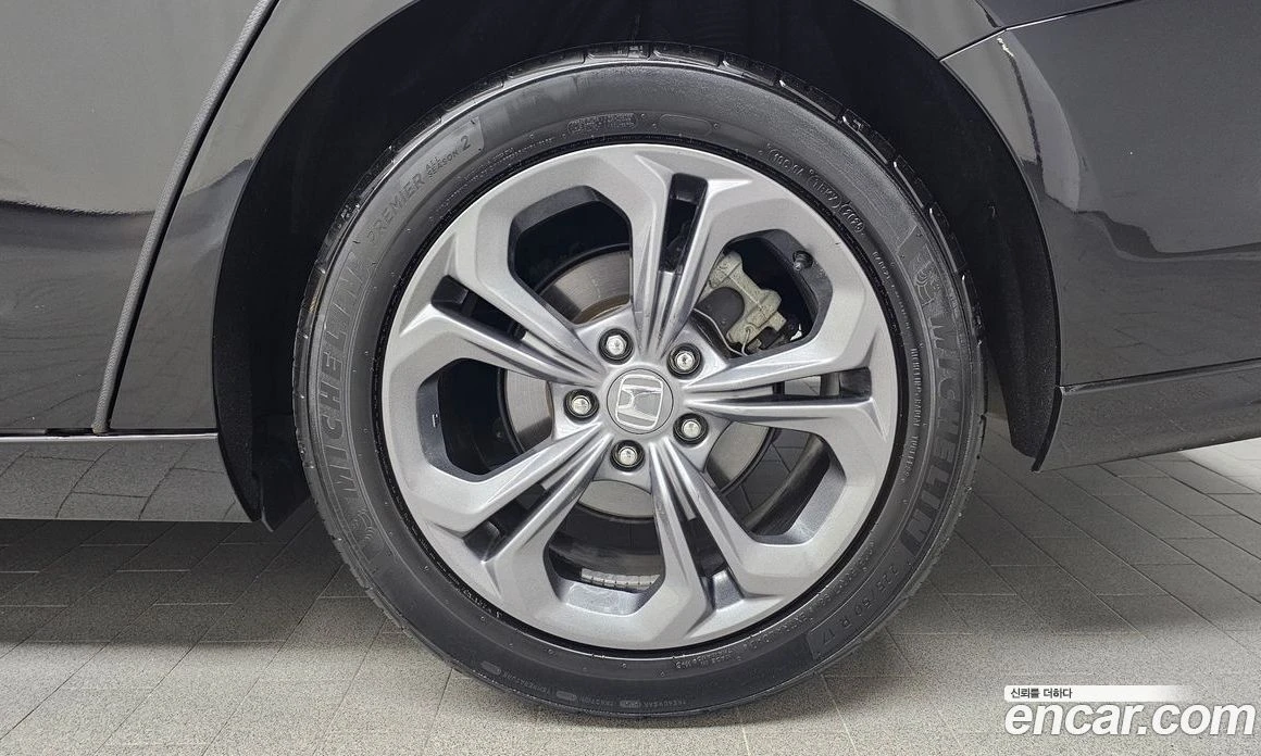 Honda Accord 1.5 Turbo, снимка 7 - Автомобили и джипове - 55668977