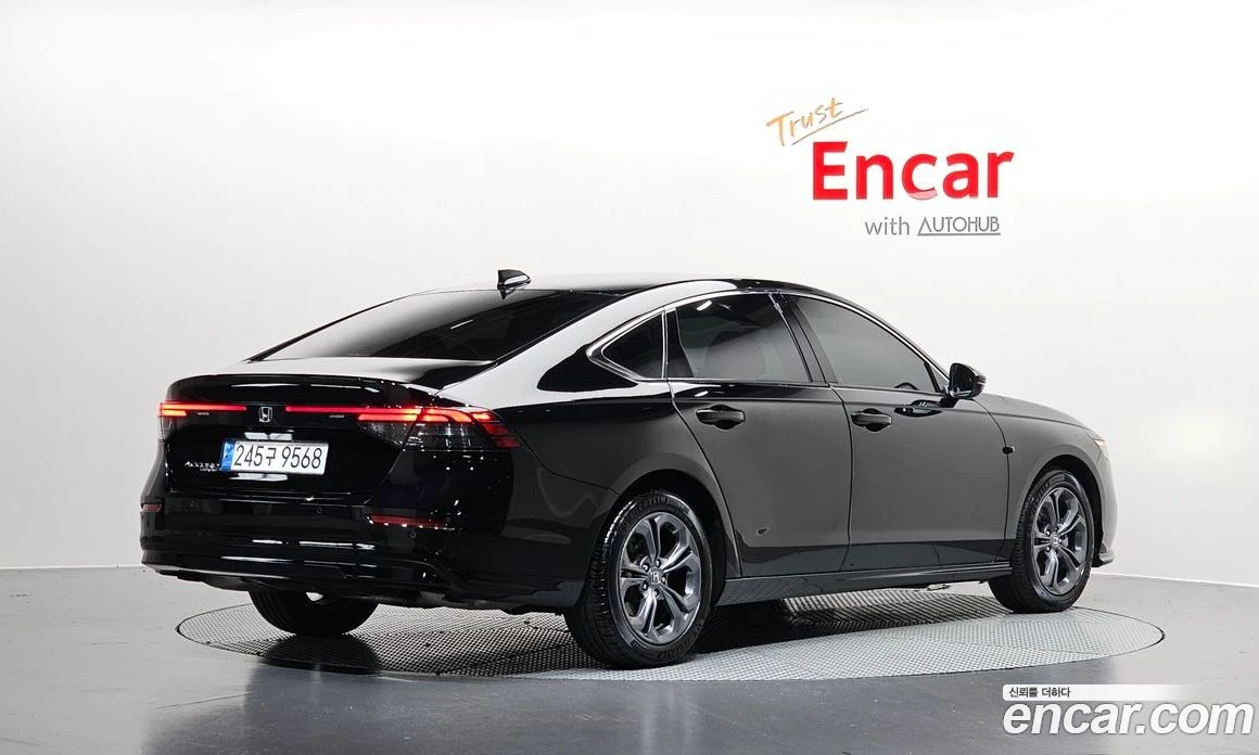 Honda Accord 1.5 Turbo, снимка 2 - Автомобили и джипове - 55668977