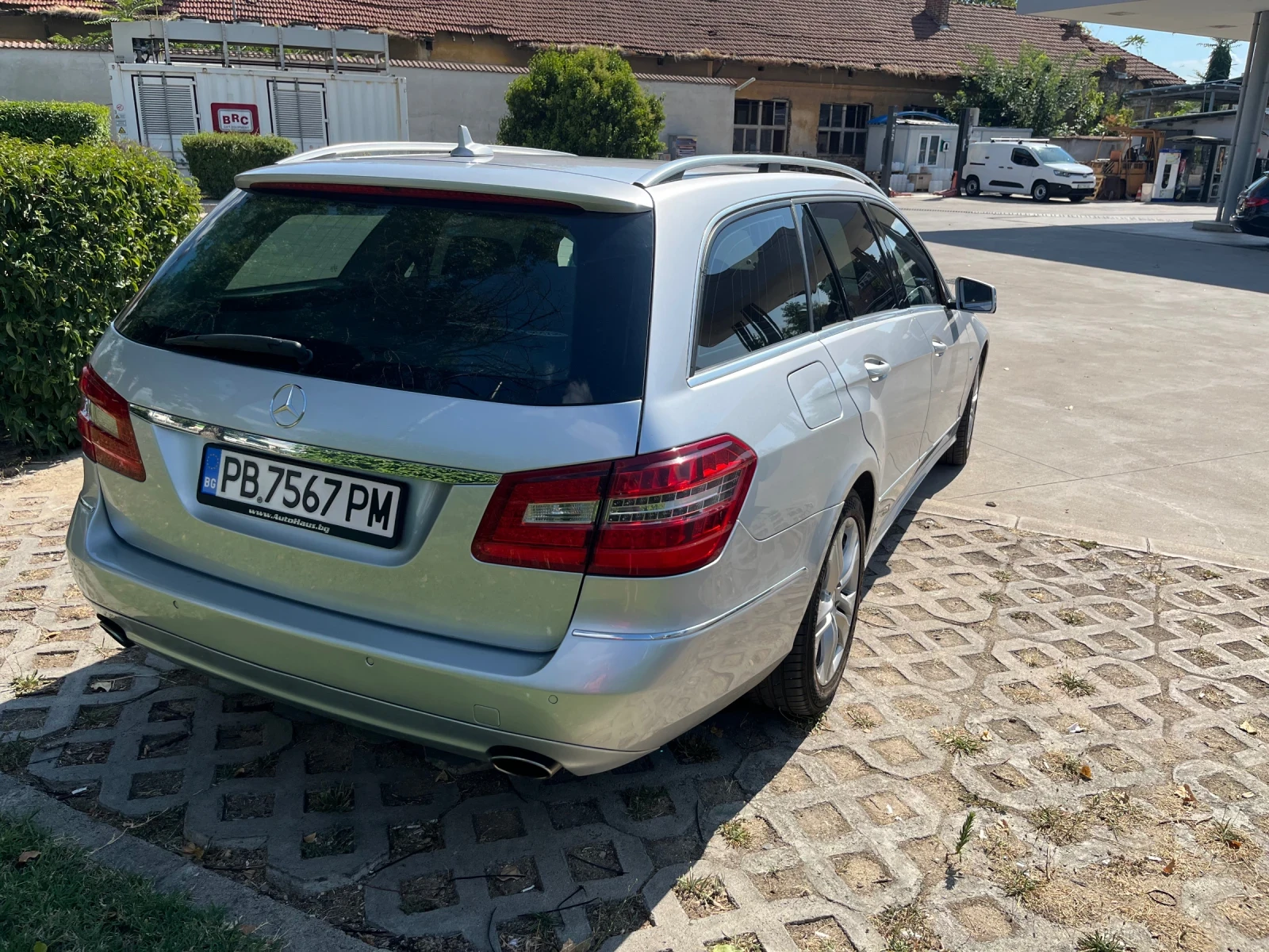 Mercedes-Benz E 300, снимка 5 - Автомобили и джипове - 55684809