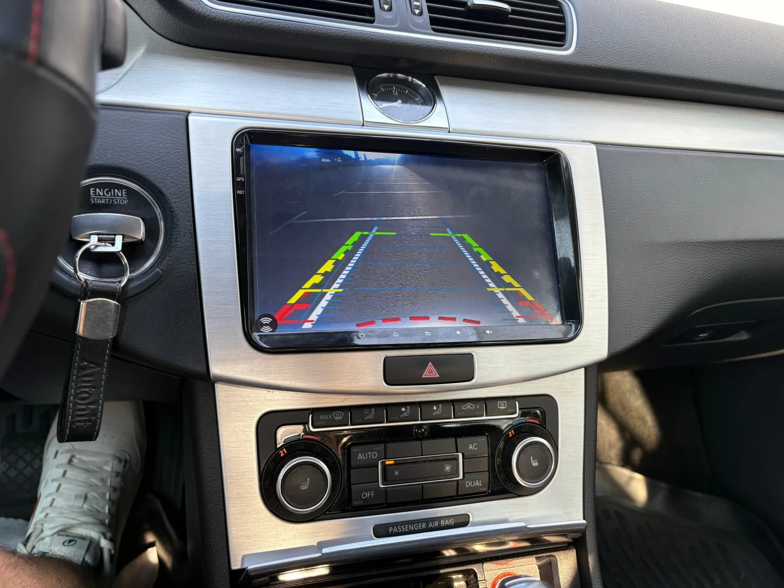 VW Passat 2.0TDi Highline, снимка 14 - Автомобили и джипове - 55883500