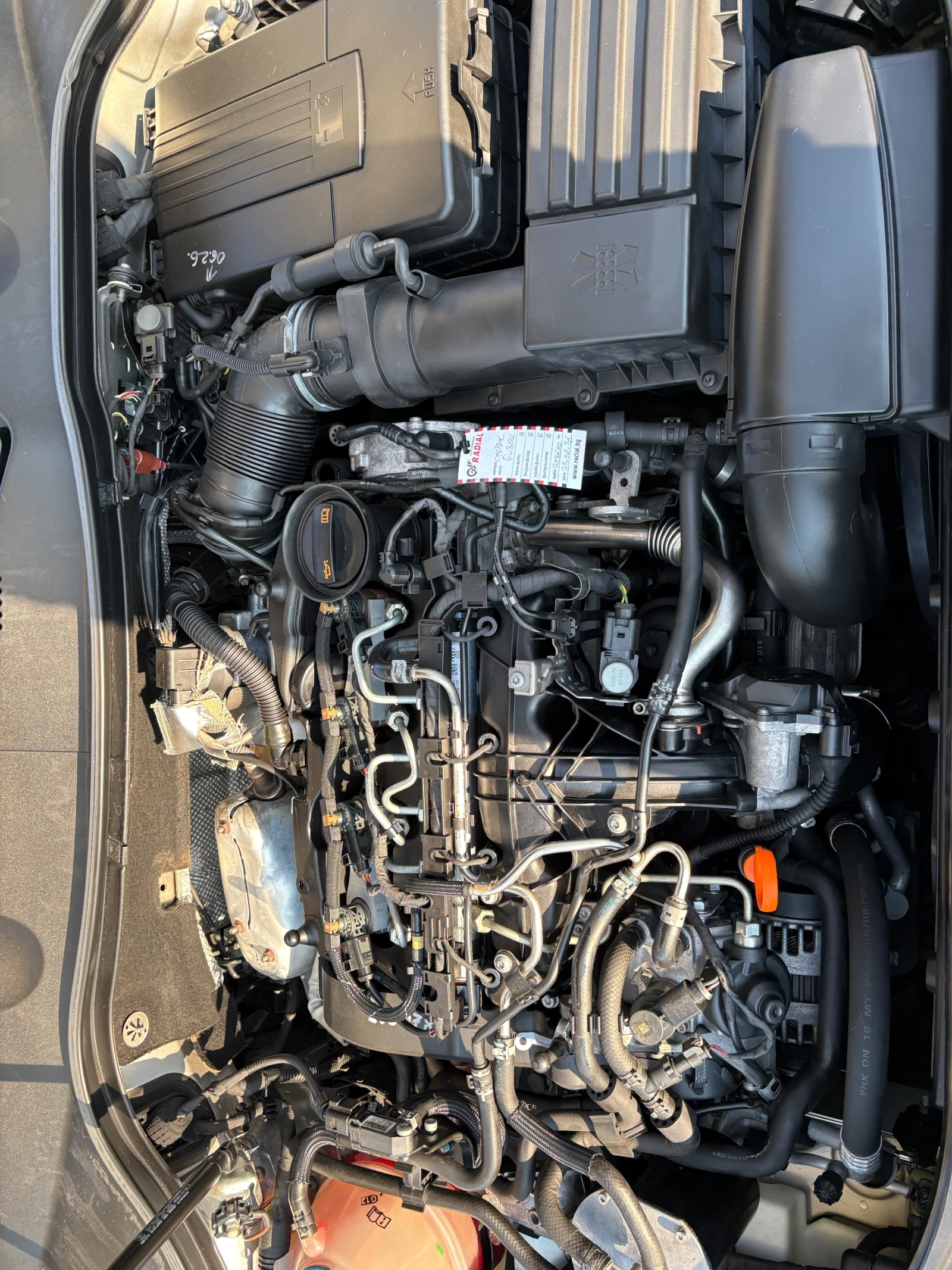 VW Passat 2.0TDi Highline, снимка 17 - Автомобили и джипове - 55883500
