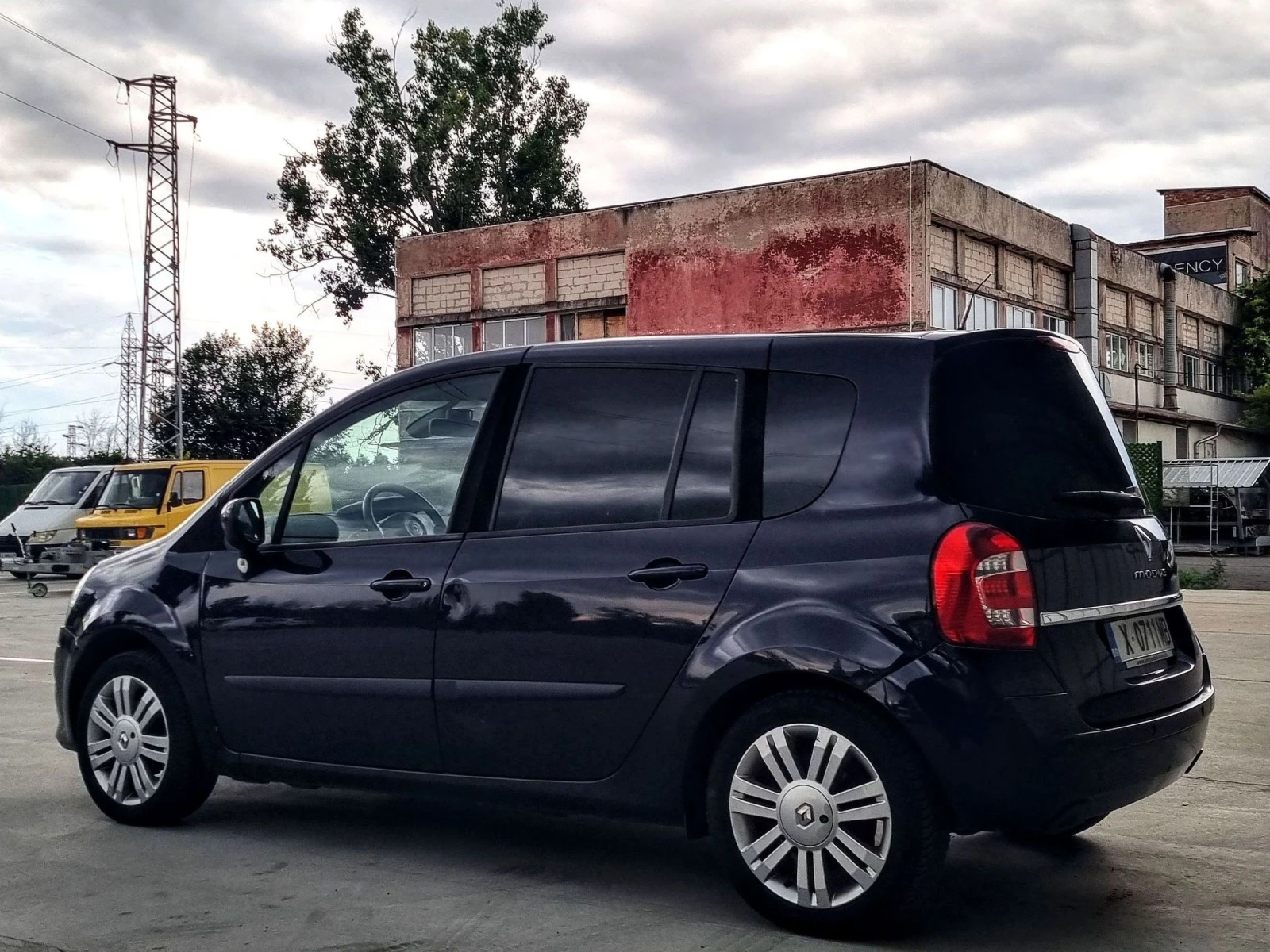 Renault Clio 1.2 16v 75 �.�. ���������� * �����������* �������� | Mobile.bg � ����������� 11