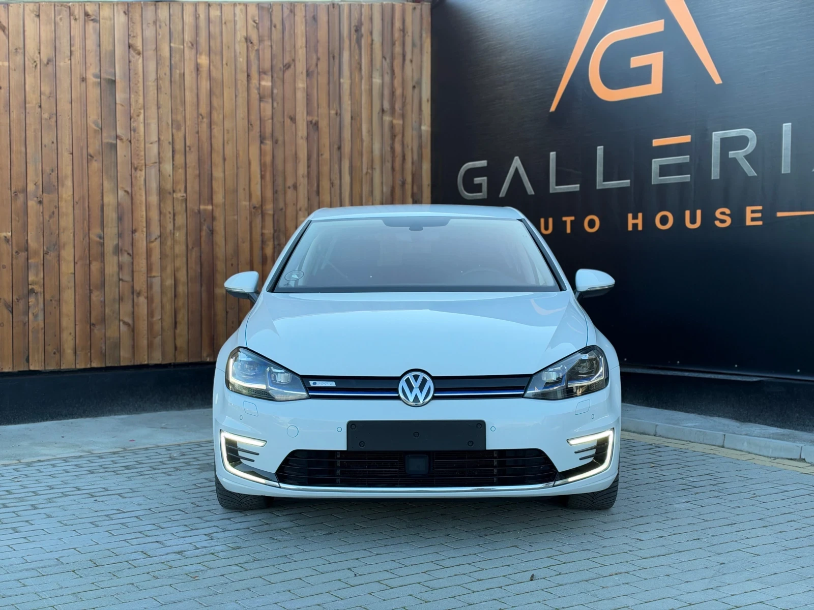 VW Golf E-Golf 36KWh 75000km, снимка 2 - Автомобили и джипове - 56646870