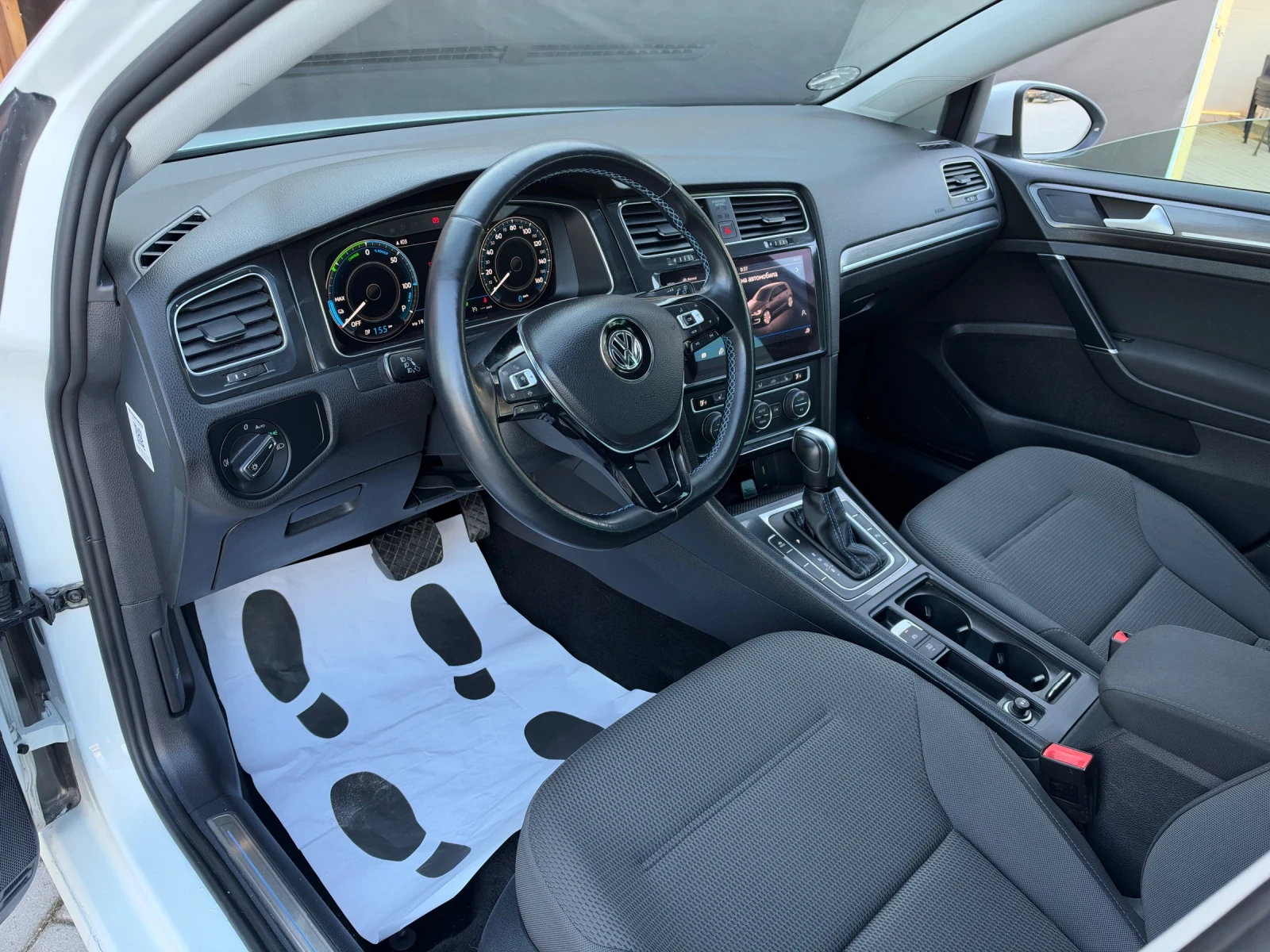 VW Golf E-Golf 36KWh 75000km, снимка 9 - Автомобили и джипове - 56646870