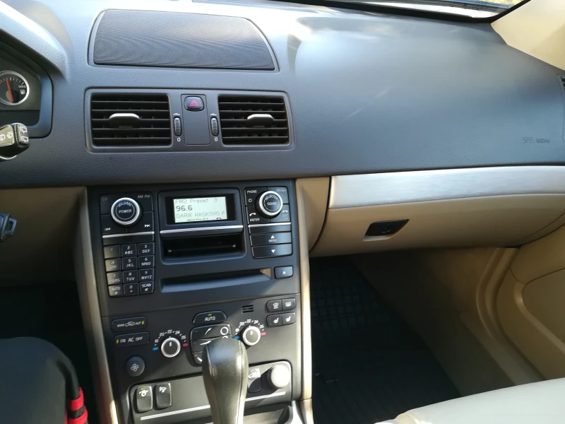Volvo Xc90 D5 AWD, снимка 2 - Автомобили и джипове - 52901925