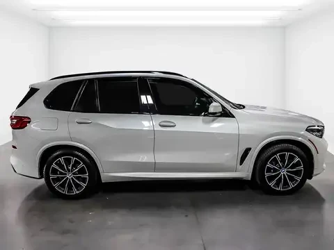 BMW X5 40 XDRIVE / M SPORT / SWAROVSKI / HUD / PANO , снимка 3 - Автомобили и джипове - 55995628