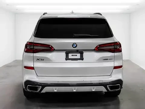 BMW X5 40 XDRIVE / M SPORT / SWAROVSKI / HUD / PANO , снимка 4 - Автомобили и джипове - 55995628