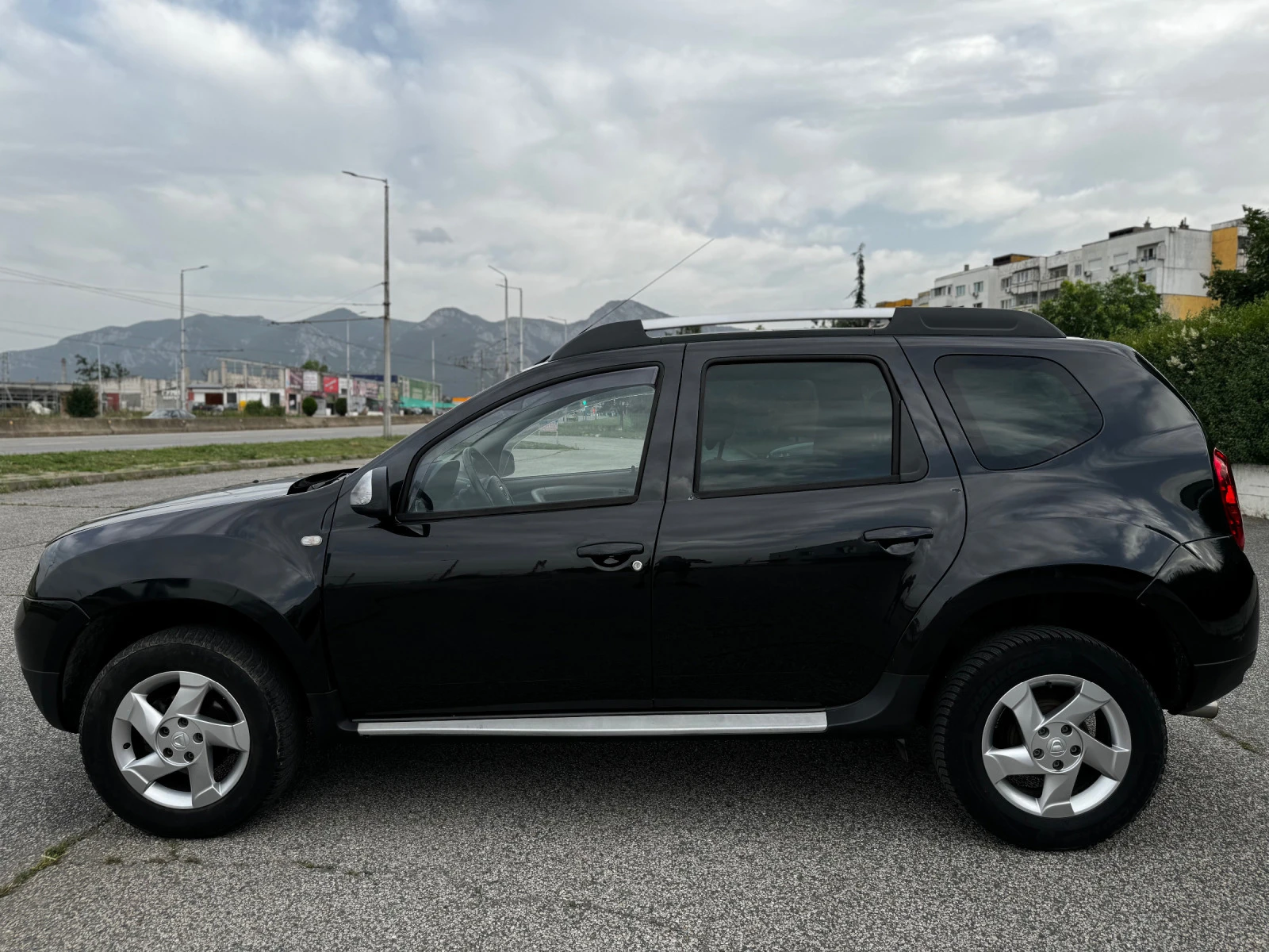 Dacia Duster 1.6I/ГАЗ/ИТАЛИЯ - изображение 2