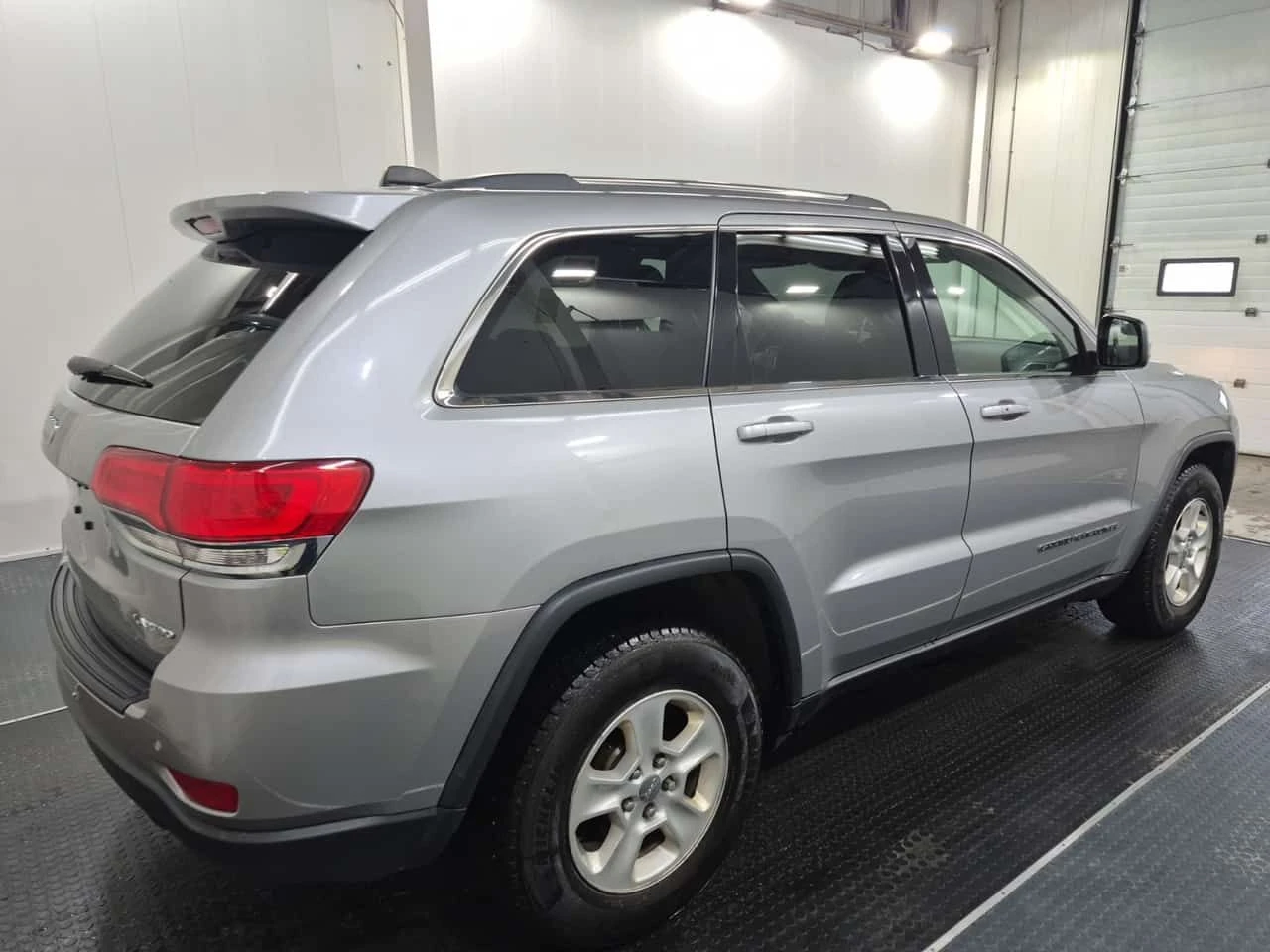 Jeep Grand cherokee * Laredo * ПАНО* ПОДГРЕВ* KEYLESS* , снимка 9 - Автомобили и джипове - 53715688