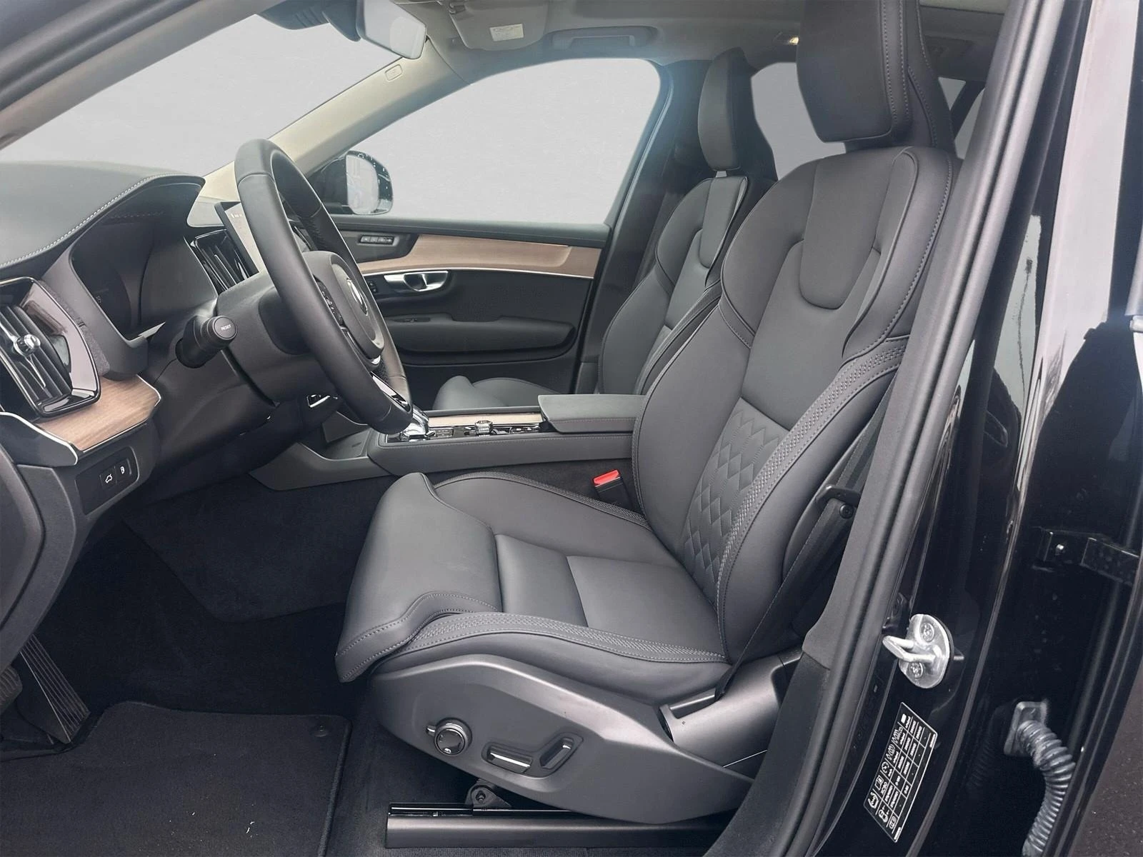 Volvo Xc90 T8 AWD BRIGHT HYBRID 360 H/K PANORAMA 7-МЕСТЕН, снимка 5 - Автомобили и джипове - 53728385