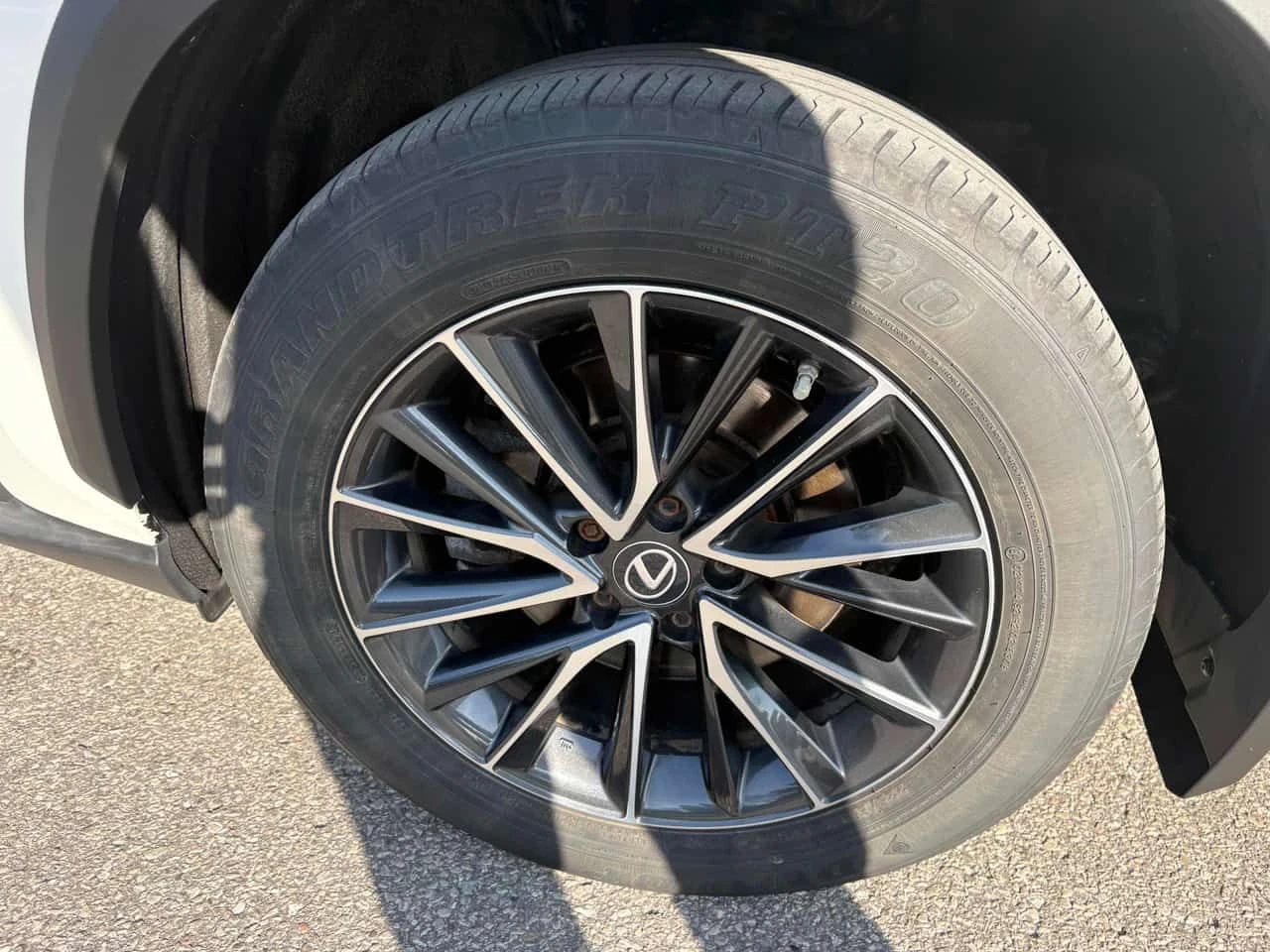 Lexus NX 250  CARFAX, снимка 16 - Автомобили и джипове - 54315573