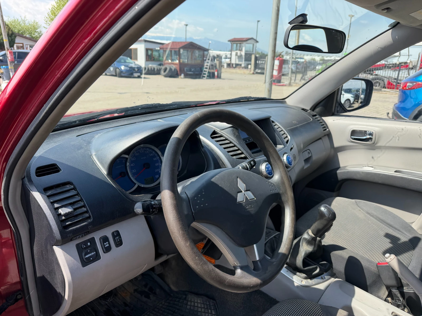 Mitsubishi L200 2.5DI-D Dopplekabine 4WD EURO 4, снимка 11 - Автомобили и джипове - 54355314