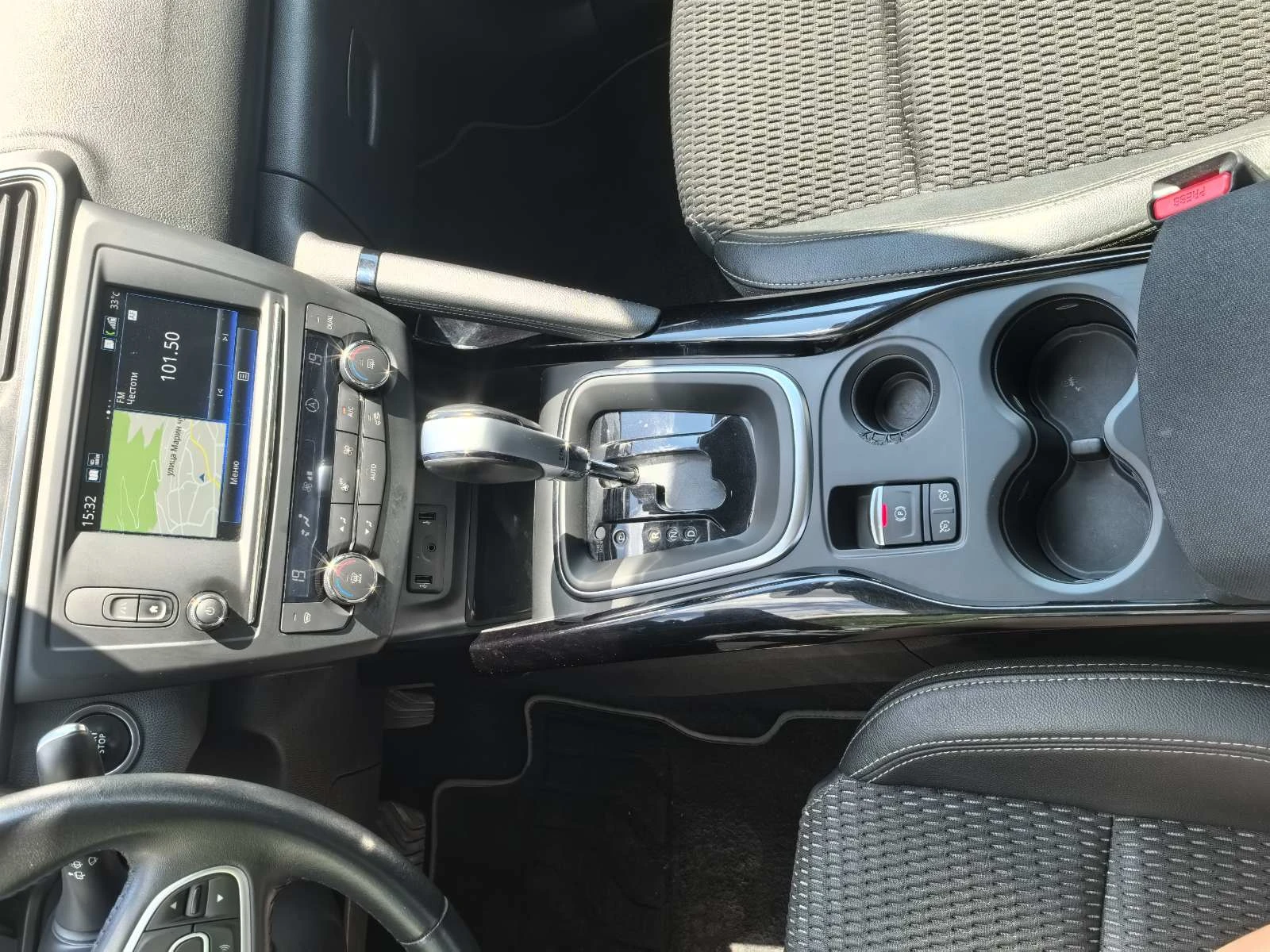 Renault Kadjar, снимка 13 - Автомобили и джипове - 54402672