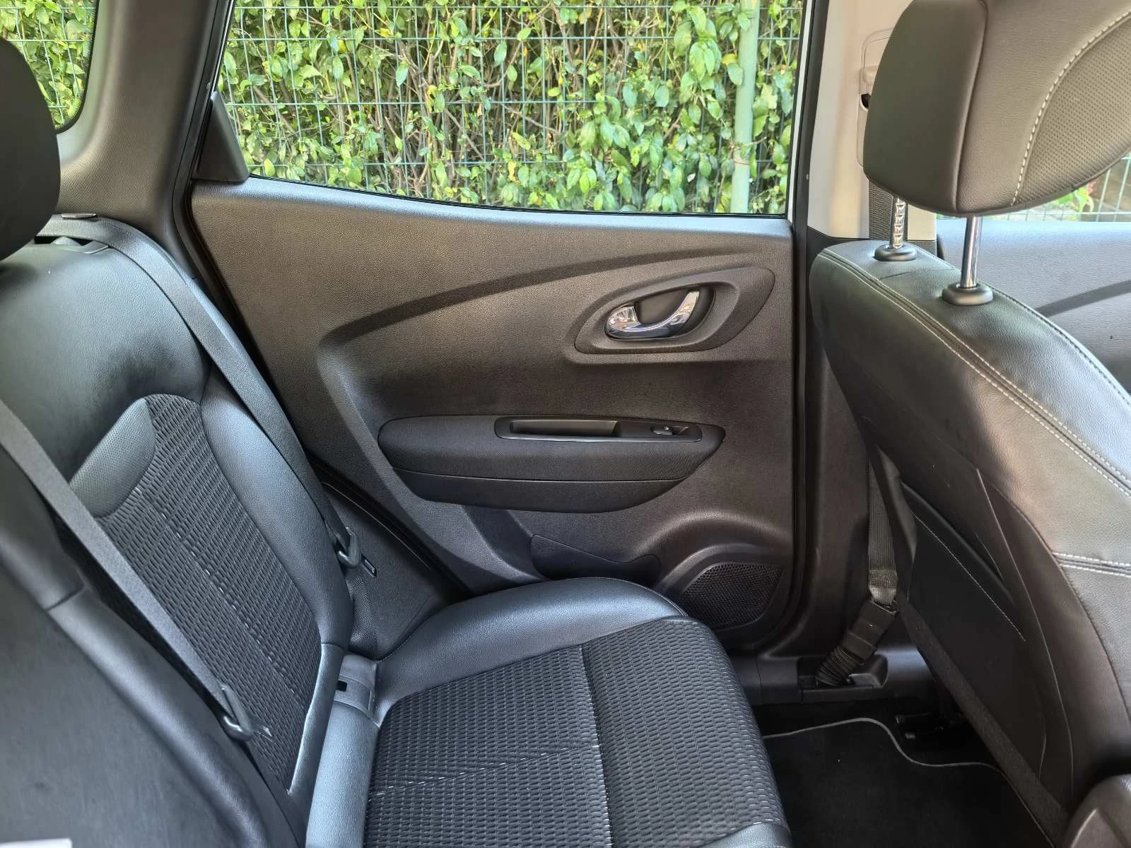 Renault Kadjar, снимка 16 - Автомобили и джипове - 54402672