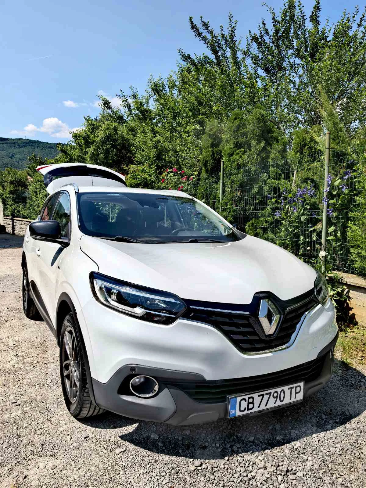 Renault Kadjar, снимка 7 - Автомобили и джипове - 54402672
