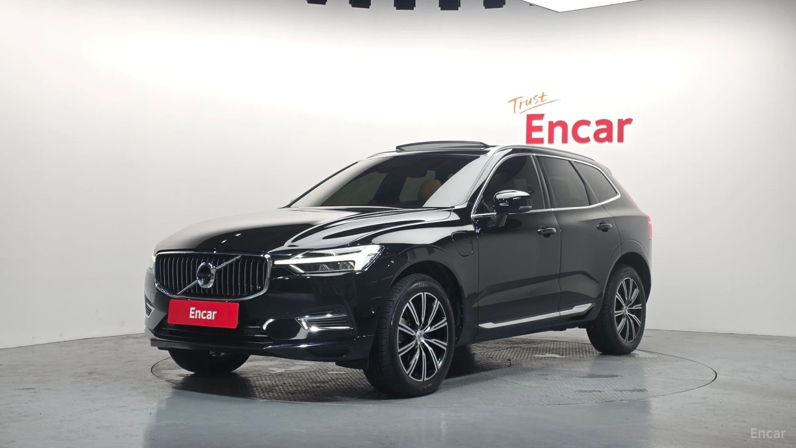 Volvo XC60 * ПАНО* KEYLESS* Camera* ПОДГРЕВ* 