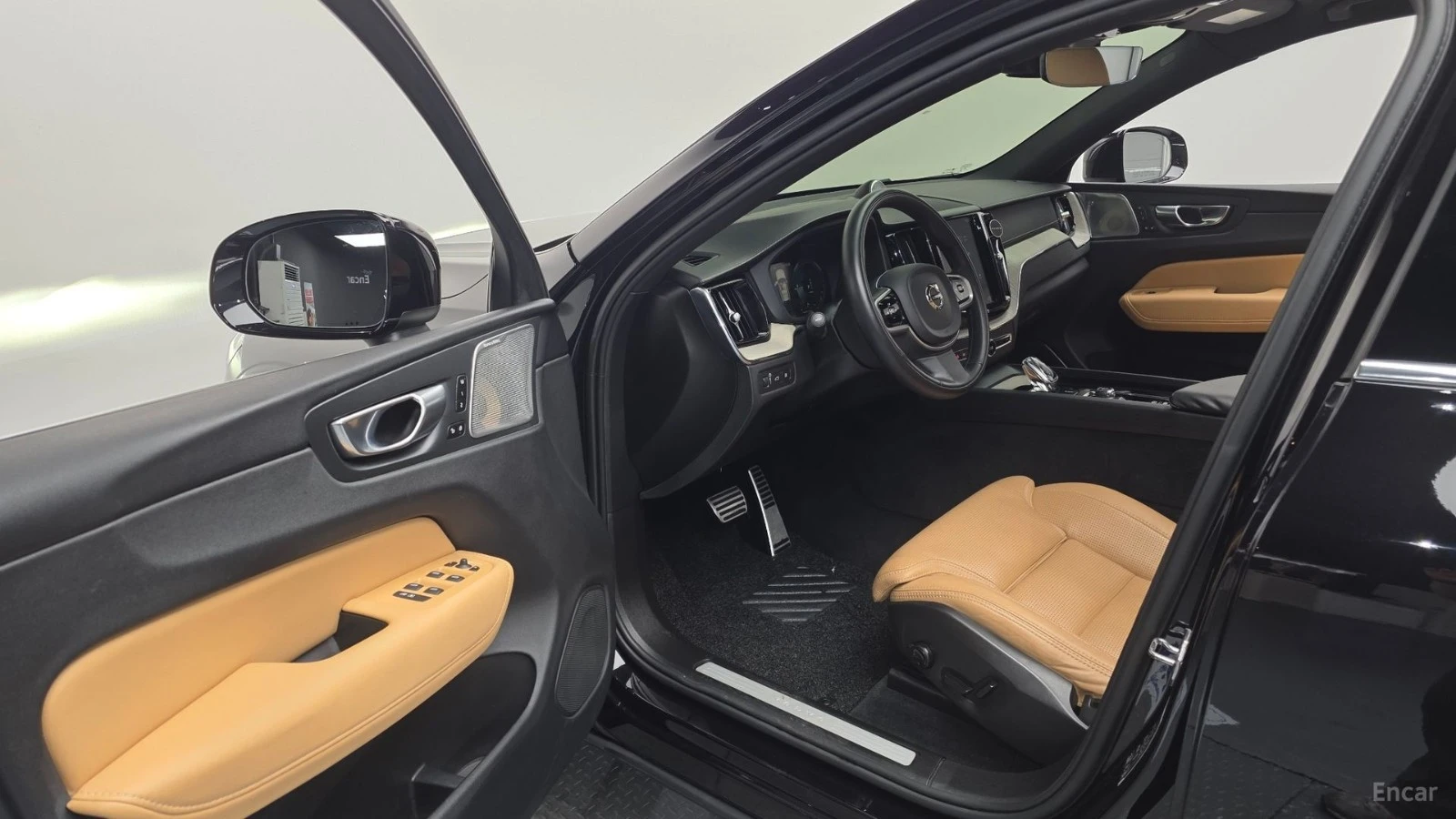 Volvo XC60 * ПАНО* KEYLESS* Camera* ПОДГРЕВ* , снимка 10 - Автомобили и джипове - 55573151