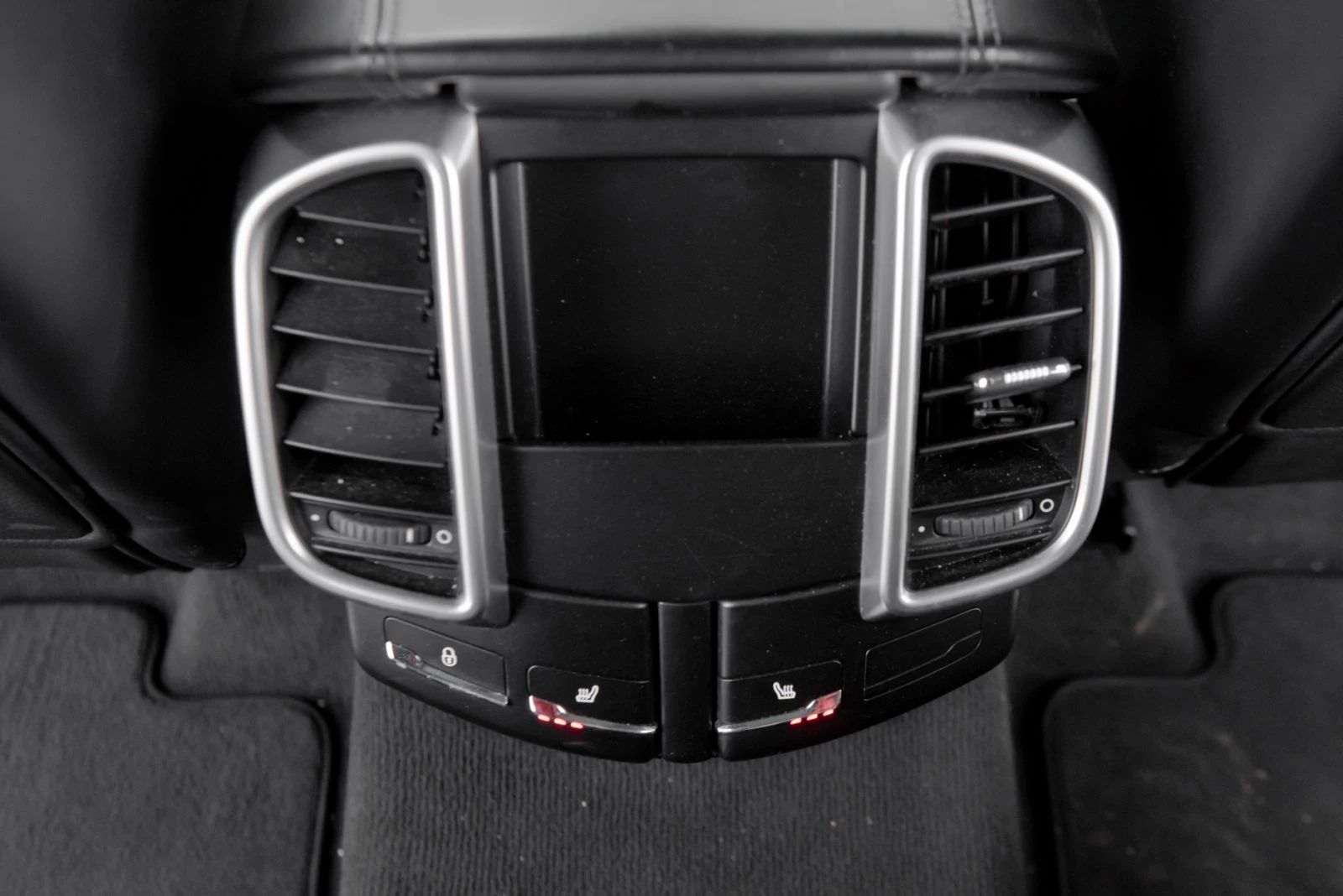 Porsche Cayenne S* 4.2TDI* FACE* LED MATRIX* PANO* CAMERA* ПОДГРЕВ, снимка 16 - Автомобили и джипове - 56165941