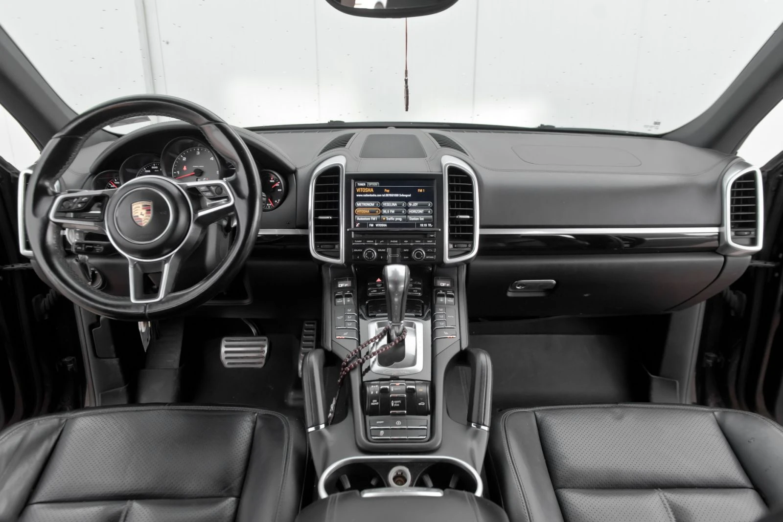Porsche Cayenne S* 4.2TDI* FACE* LED MATRIX* PANO* CAMERA* ПОДГРЕВ, снимка 9 - Автомобили и джипове - 56165941