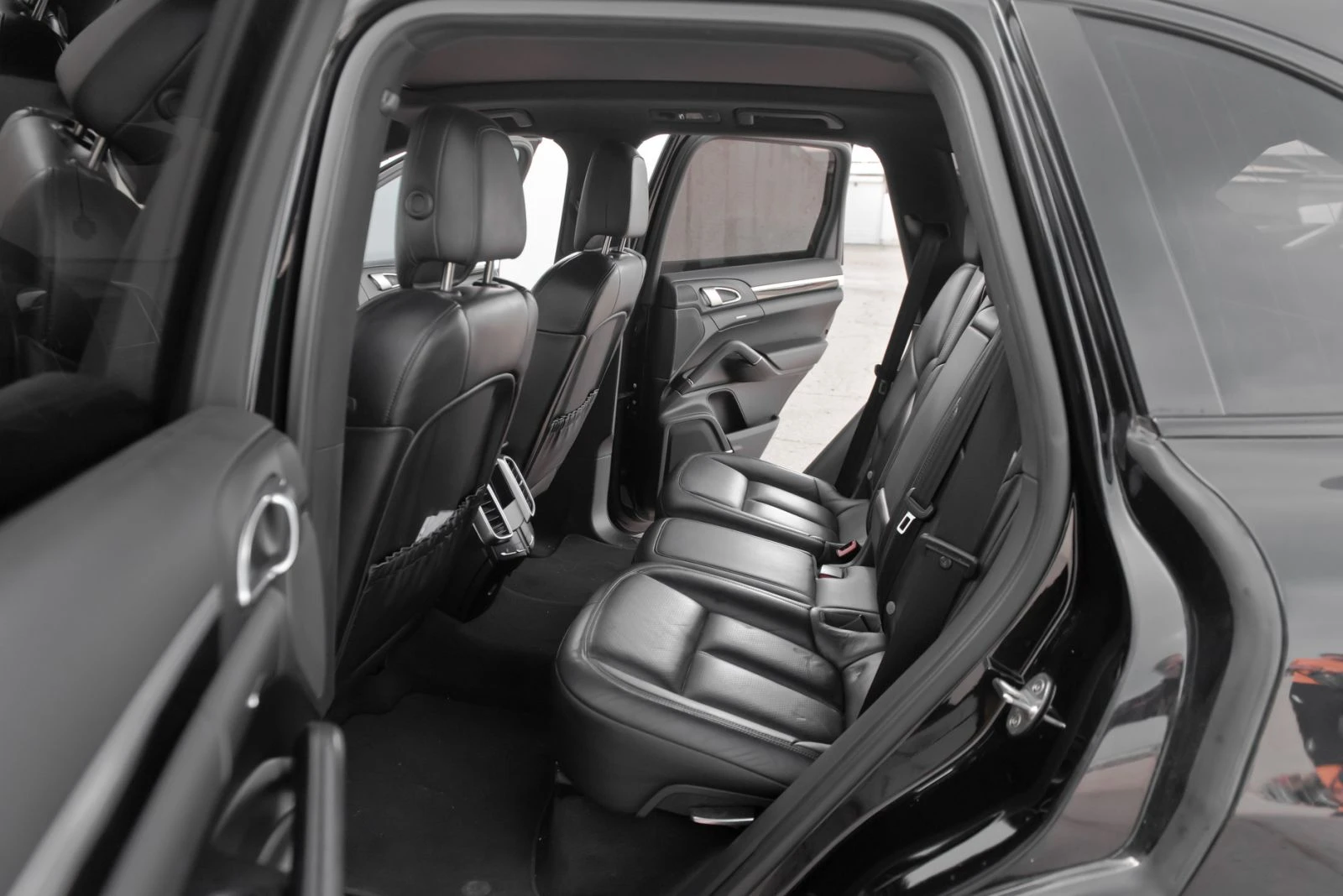 Porsche Cayenne S* 4.2TDI* FACE* LED MATRIX* PANO* CAMERA* ПОДГРЕВ, снимка 14 - Автомобили и джипове - 56165941