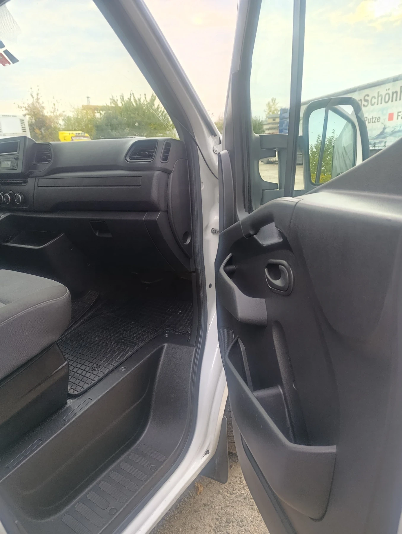 Renault Master 2.3 180 - изображение 10
