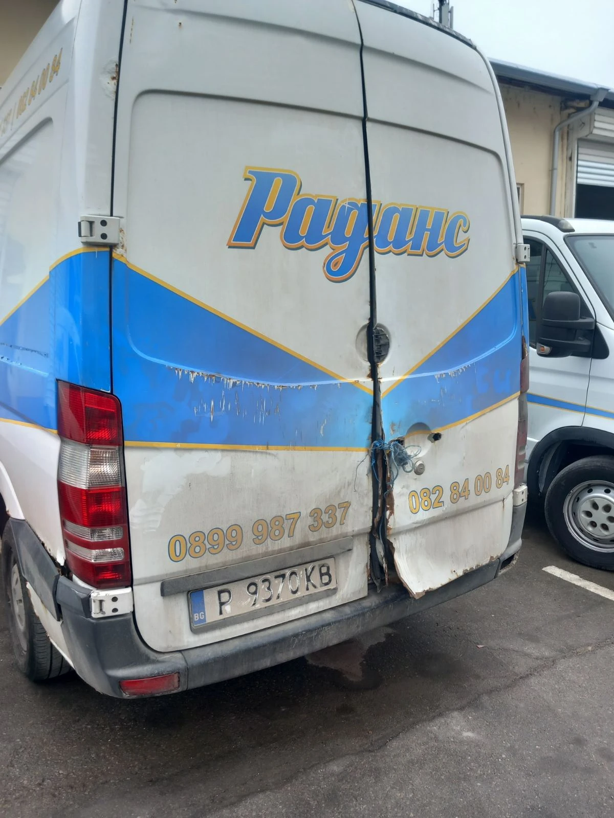 Mercedes-Benz Sprinter, снимка 9 - Бусове и автобуси - 53961118
