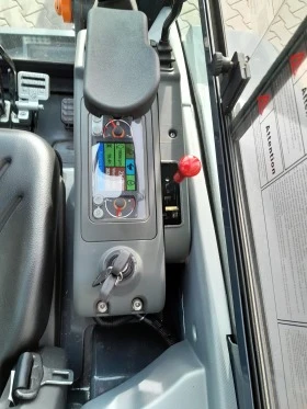 Багер Друга марка Cimex Minixx M27 2650кг, снимка 13