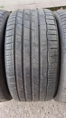 ����� �� �������� �� ���� 295/40R21