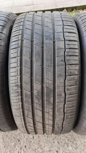 ����� �� �������� �� ���� 295/40R21