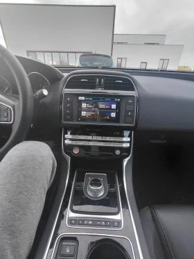 Jaguar XE 2.0, снимка 10