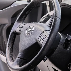 Toyota Corolla verso 2.2 D-4D, снимка 15