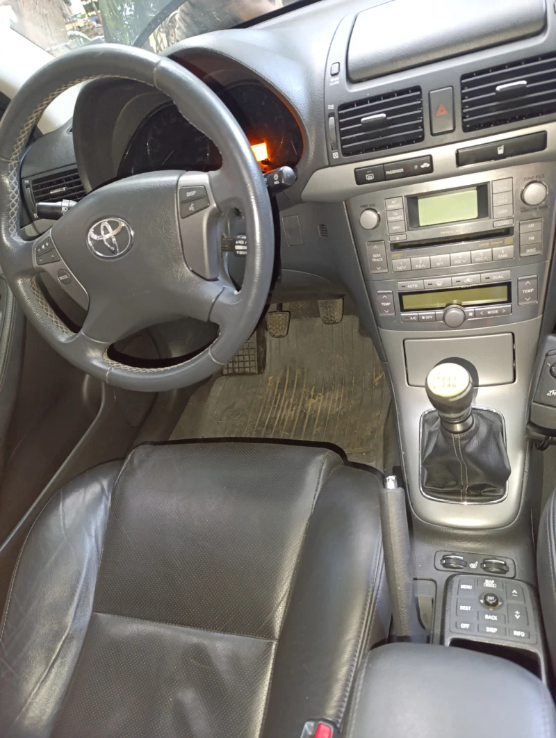 Toyota Avensis, снимка 6 - Автомобили и джипове - 47103746