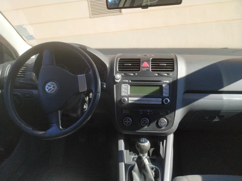 VW Golf, снимка 5 - Автомобили и джипове - 47496281