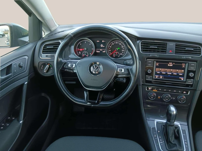 VW Golf 1.6, снимка 11 - Автомобили и джипове - 48125847