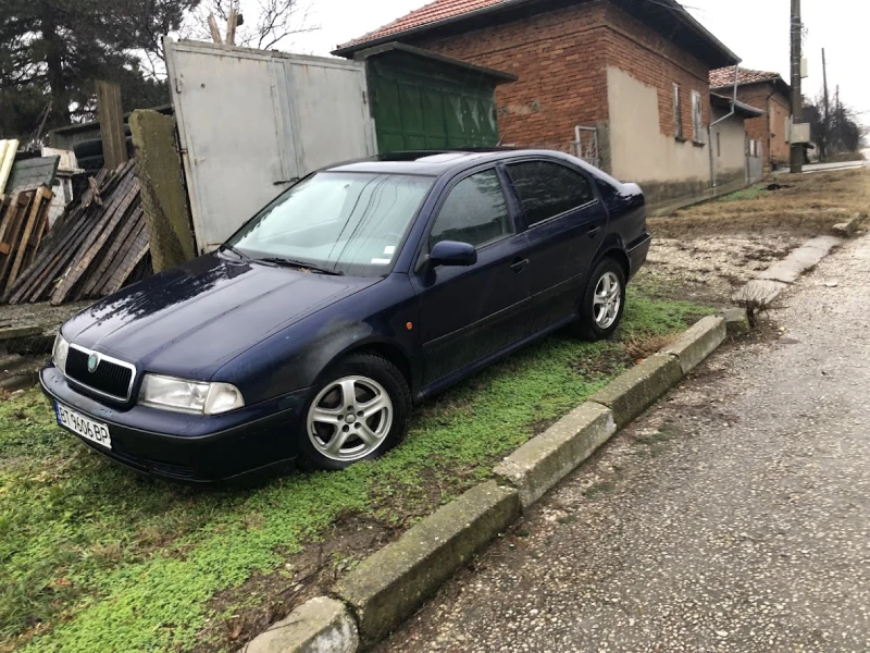 Skoda Octavia gas klima, снимка 4 - Автомобили и джипове - 48425749