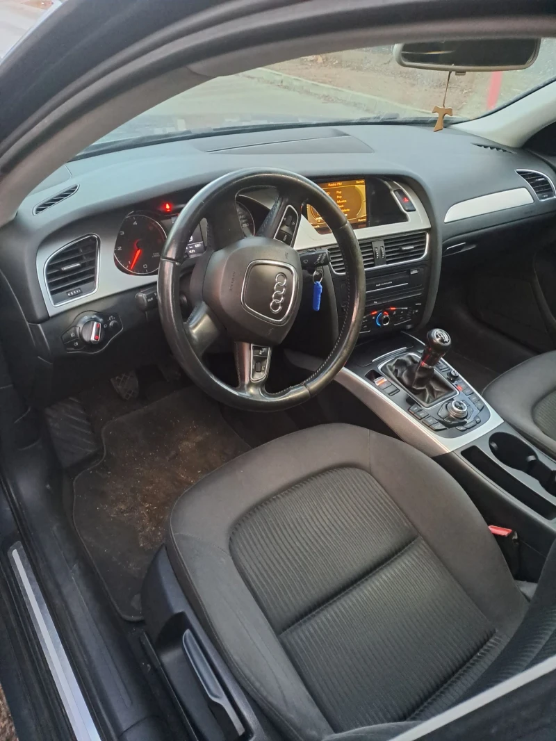 Audi A4 2.0 тди, снимка 8 - Автомобили и джипове - 48632549