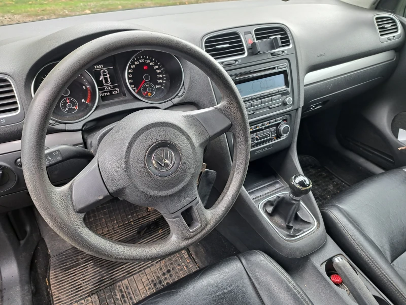VW Golf 1.6 tdi 105k.с, снимка 14 - Автомобили и джипове - 52330455