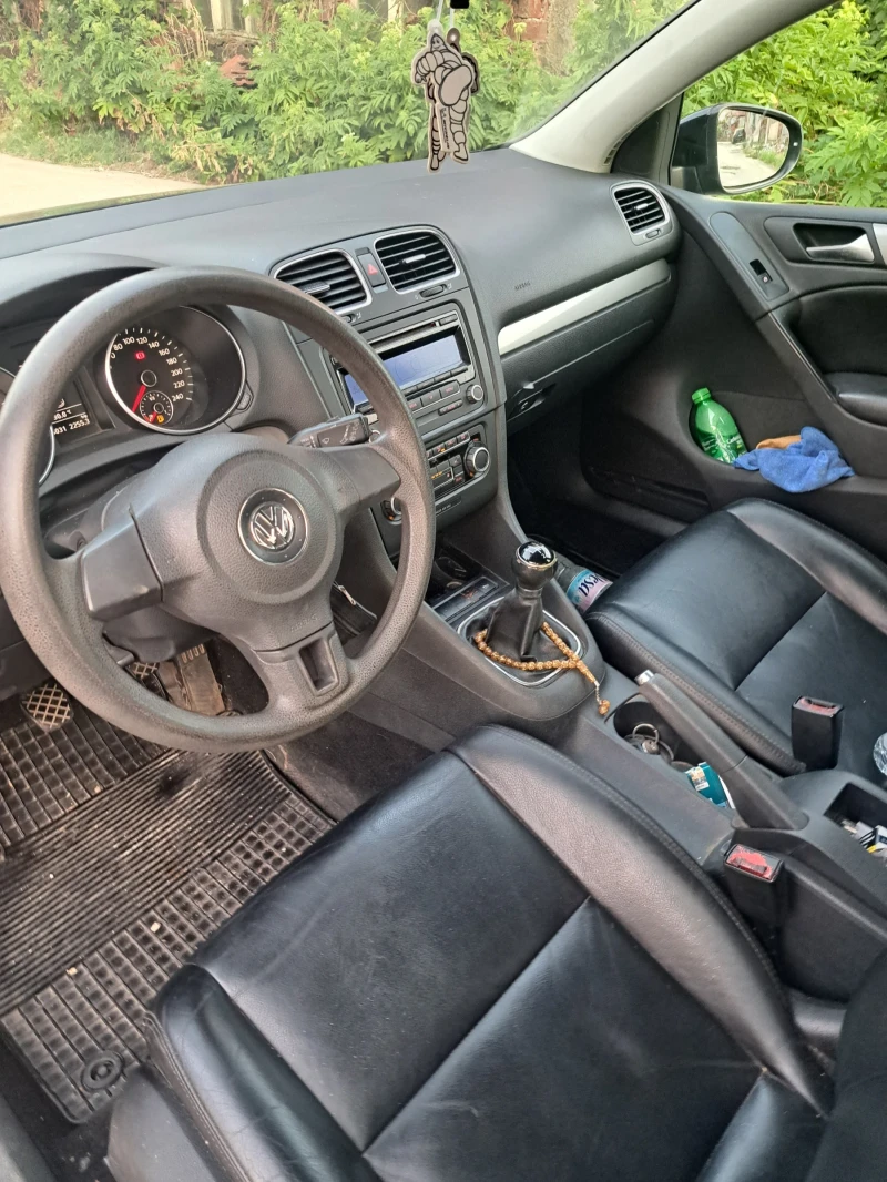 VW Golf 1.6 tdi 105k.с, снимка 4 - Автомобили и джипове - 52330455